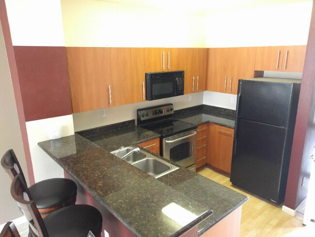 Foto del edificio - 1060 S Third St