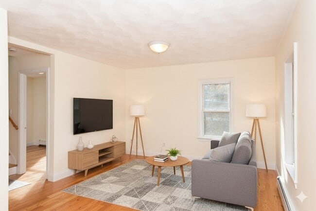 Building Photo - 18 Union St