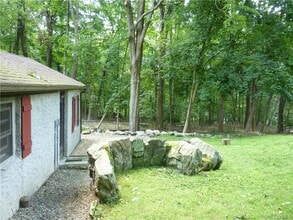 Building Photo - 39 Laurelton Rd