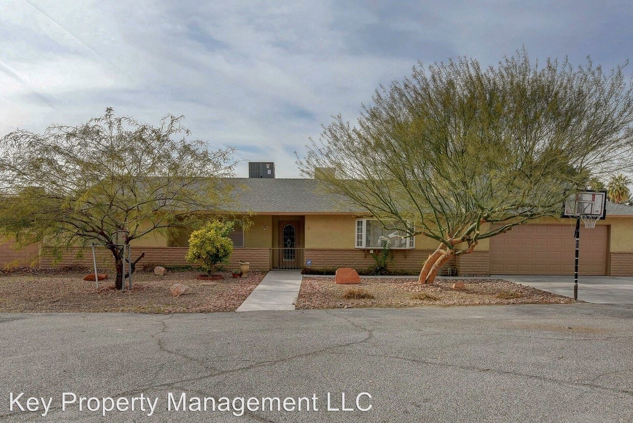 Primary Photo - 4 br, 3 bath House - 6075 W. Brooks Ave
