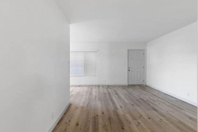 Interior Photo - 731-745 Orange Avenue
