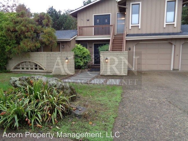 Building Photo - 1910 Ridgeway Dr