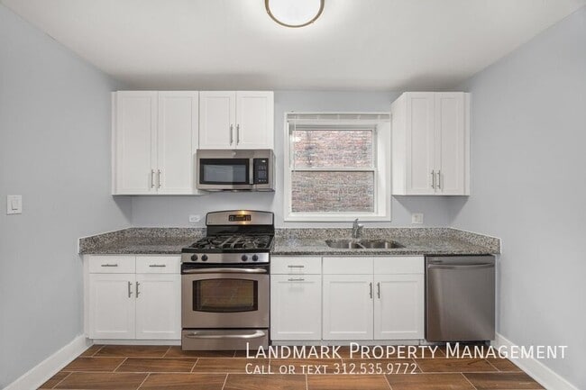 Foto del edificio - 3817 N Sawyer Ave