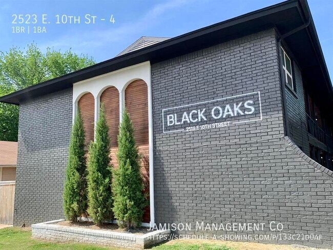 Building Photo - 2523 E 10th St
