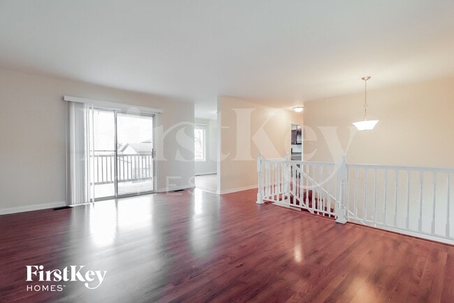 Building Photo - 135 Oriole Rd