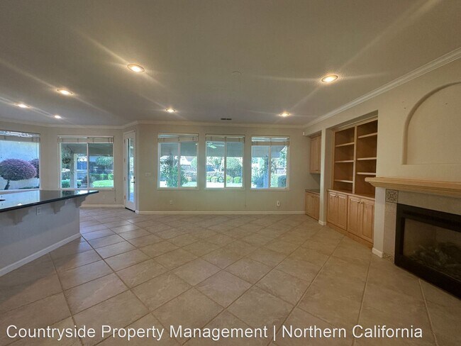 Building Photo - 4 br, 3 bath House - 3909 Edgeview Court