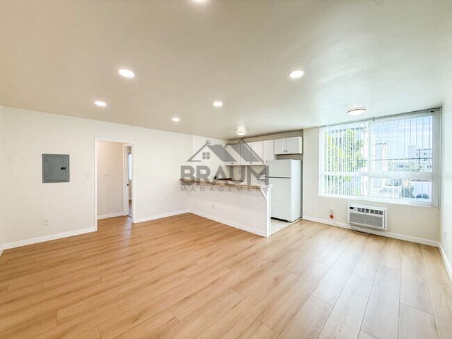 Foto del edificio - 5611 Fulcher Ave