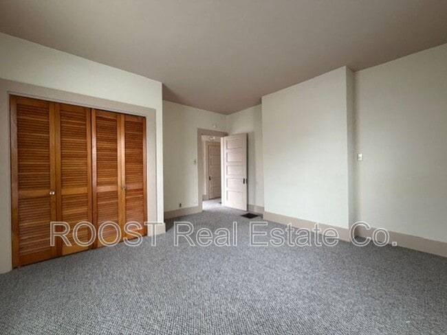 Building Photo - 22 Willis Ave