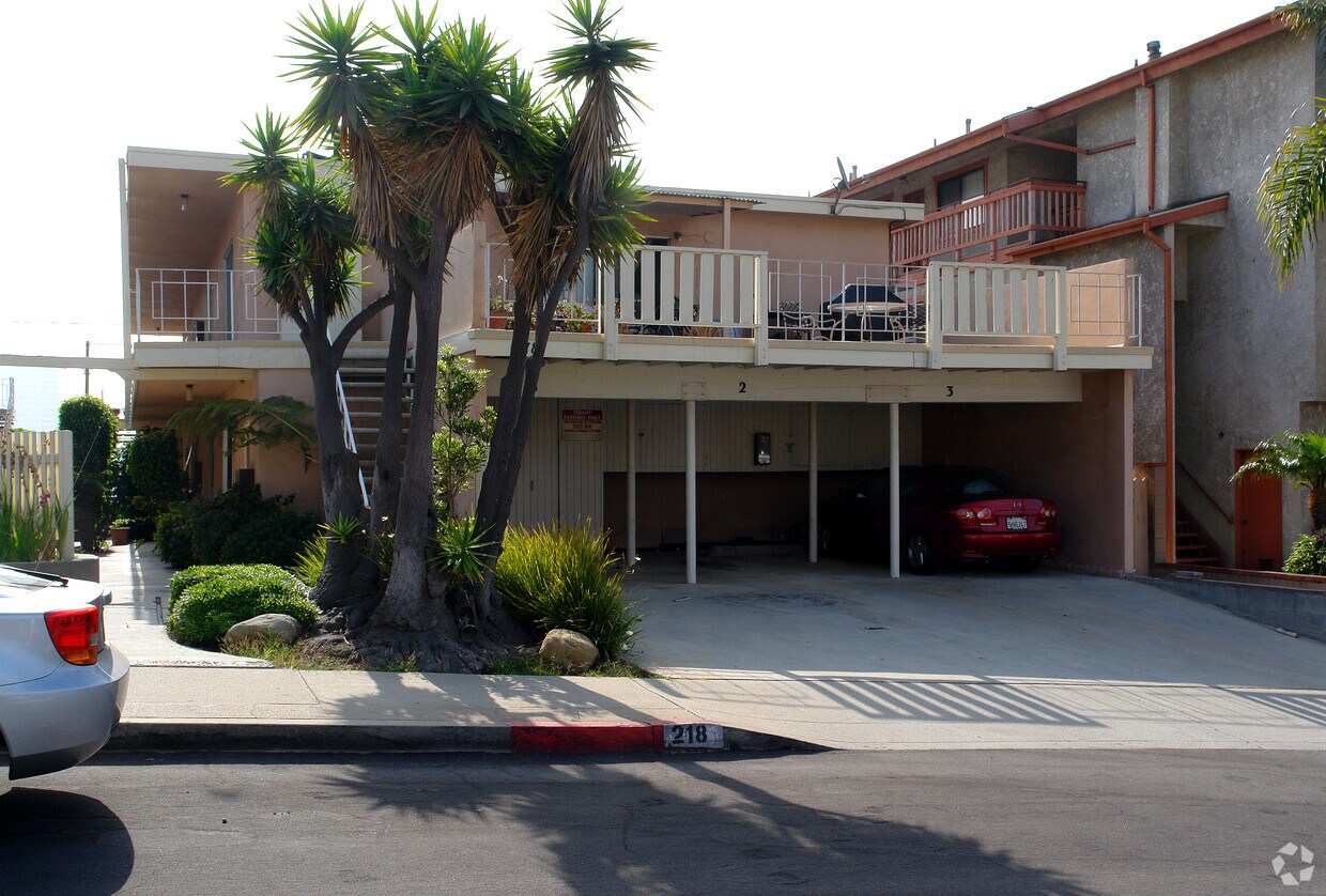 Primary Photo - 218 Lomita St