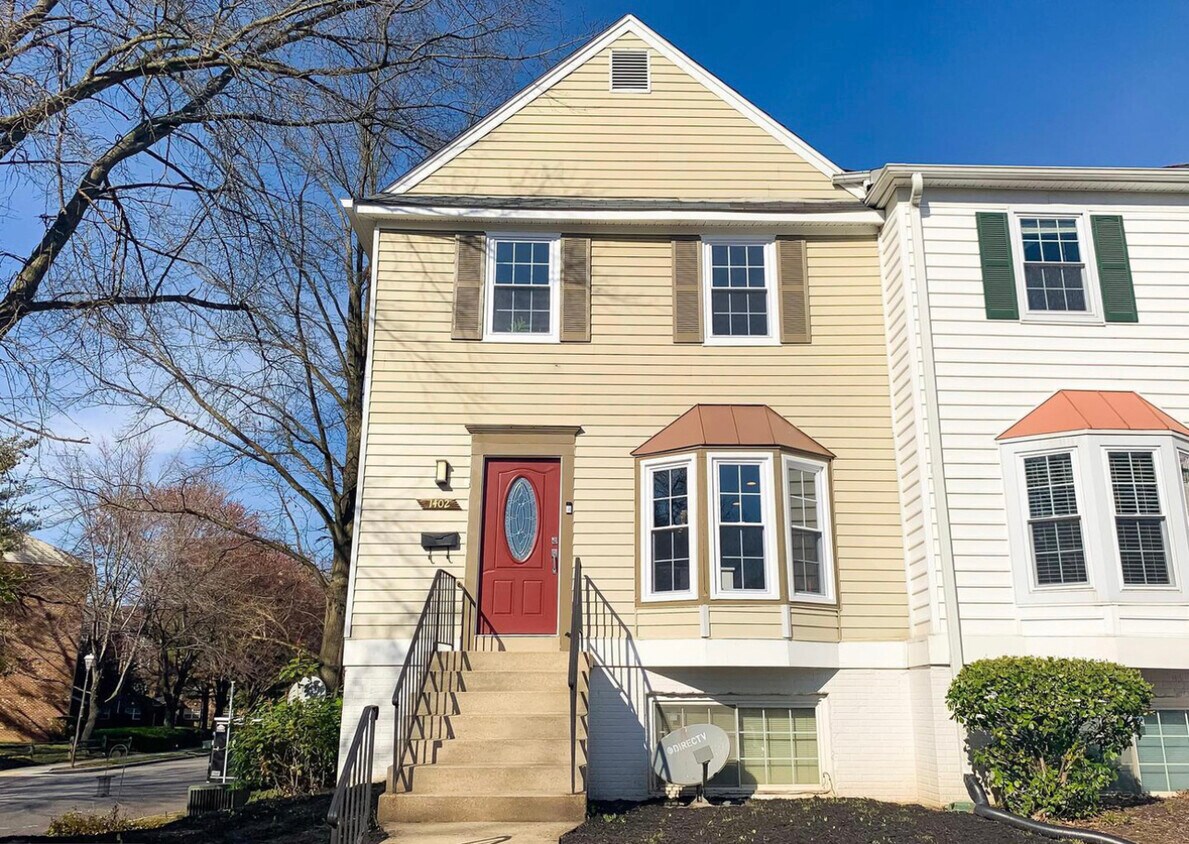 1402 Mara Vista Ct, Crofton, MD 21114 Townhome Rentals in Crofton MD