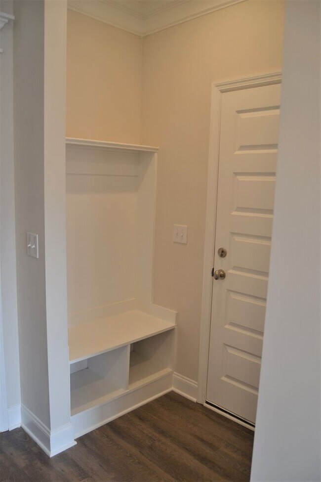 Foto del edificio - 154 Canton Park Ave