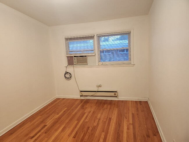Foto del edificio - 3669 W Pratt Ave