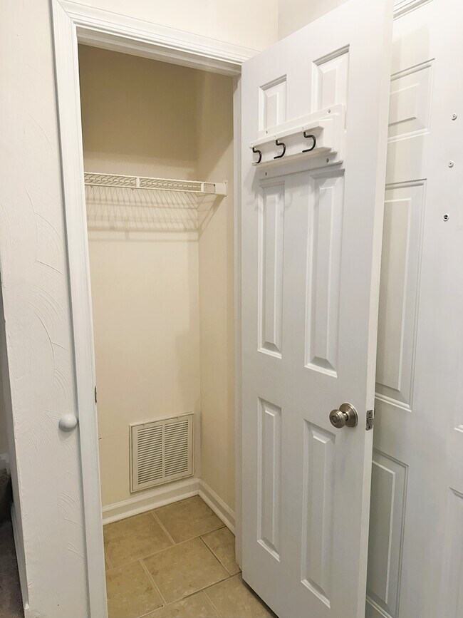 Photo - 1812 Abbotsbury Way Townhome