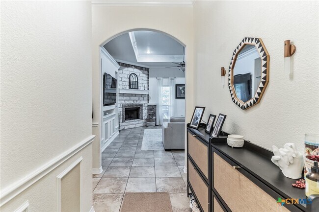 Building Photo - 1507 Hazelnut Dr