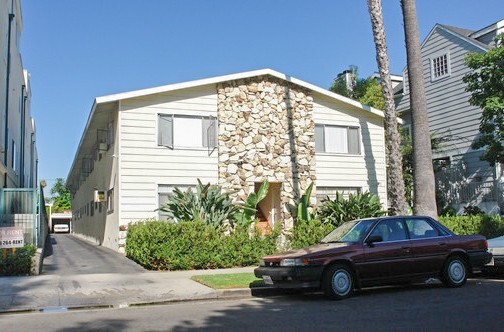 Building Photo - 4345 Ventura Canyon Ave