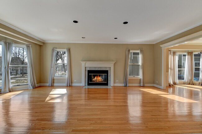 Building Photo - 110 S Monroe St