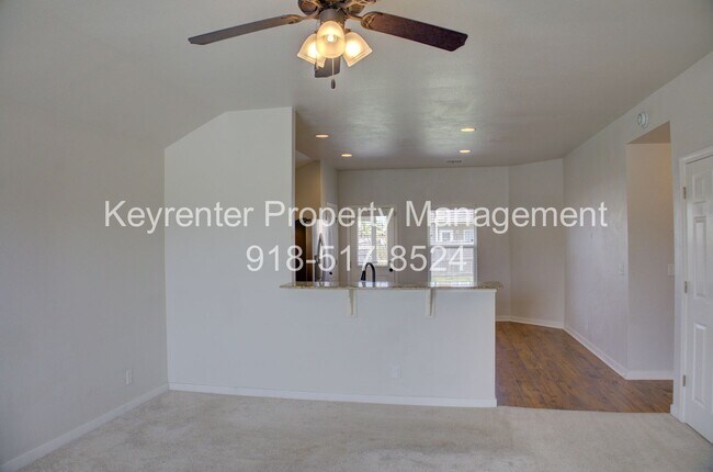 Foto del edificio - Coming Soon! 3 bed/2 bath!