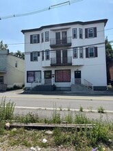 Building Photo - 107 Ames St