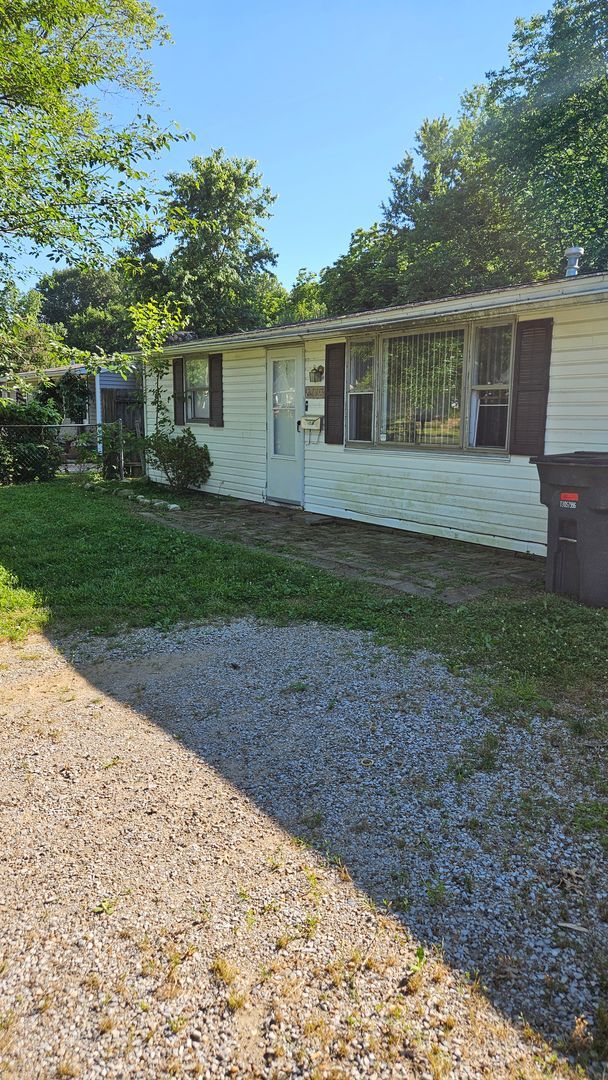 Building Photo - 2717 S Villa Dr