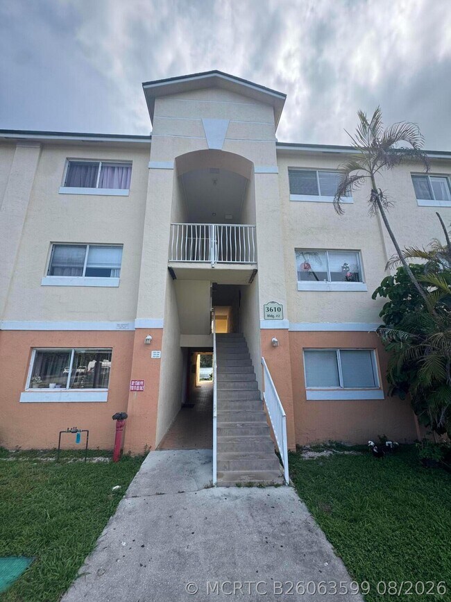 Building Photo - 3610 N 56th Ave