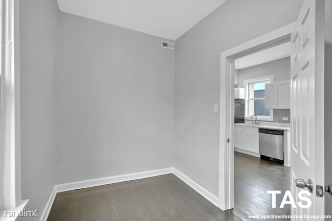 Building Photo - 2049 W Coulter St