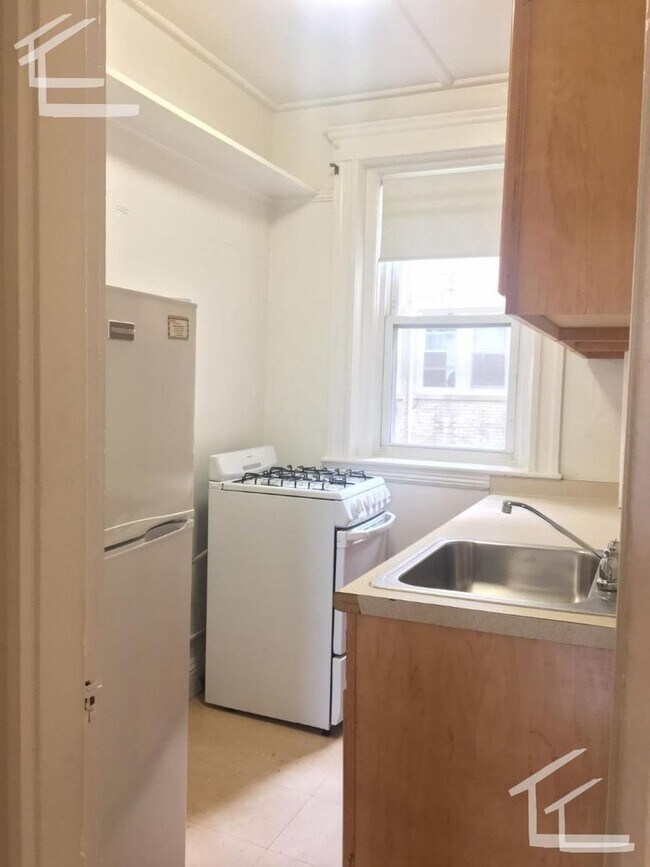 Foto del edificio - Fenway 1 bed split - available 9/5