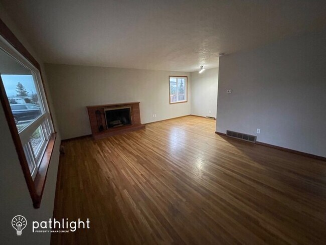 Building Photo - 6215 N Winston Dr, Spokane, WA, 99205