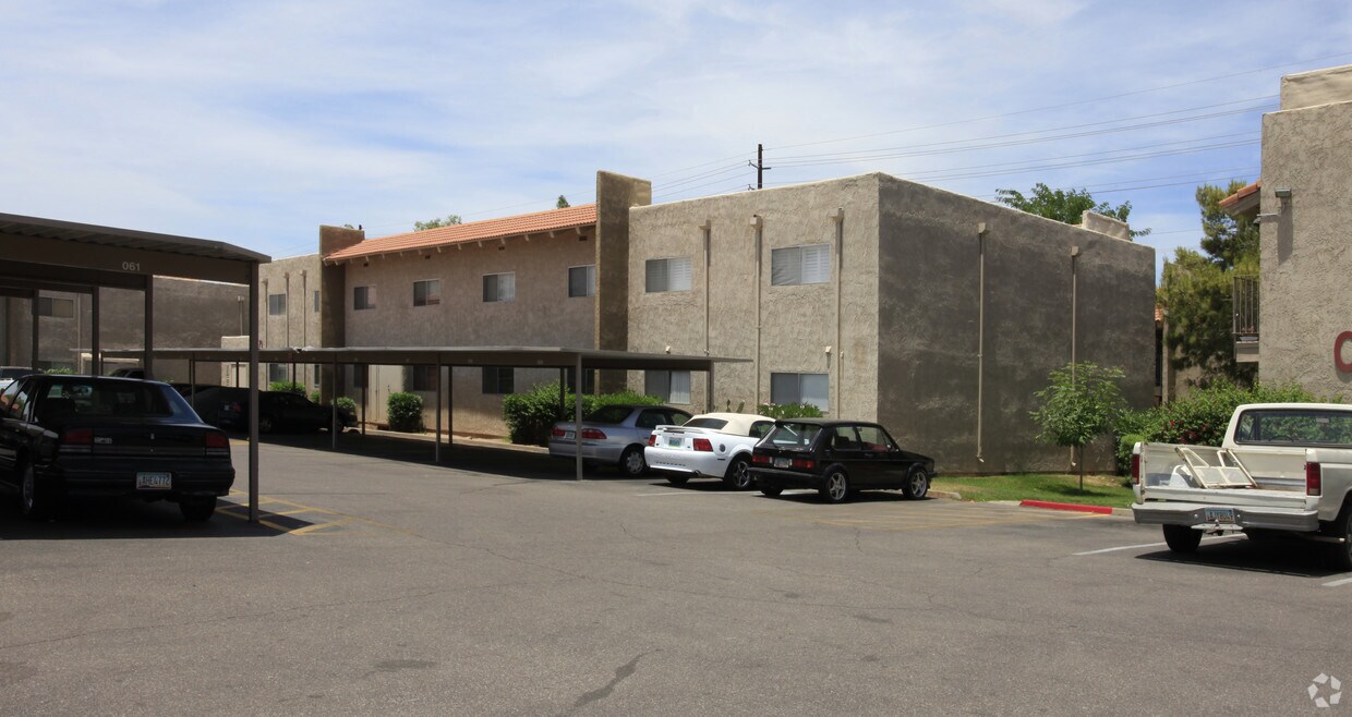 Building Photo - Por Spengler Condominiums