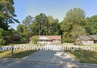 Building Photo - 1705 Nutmeg St