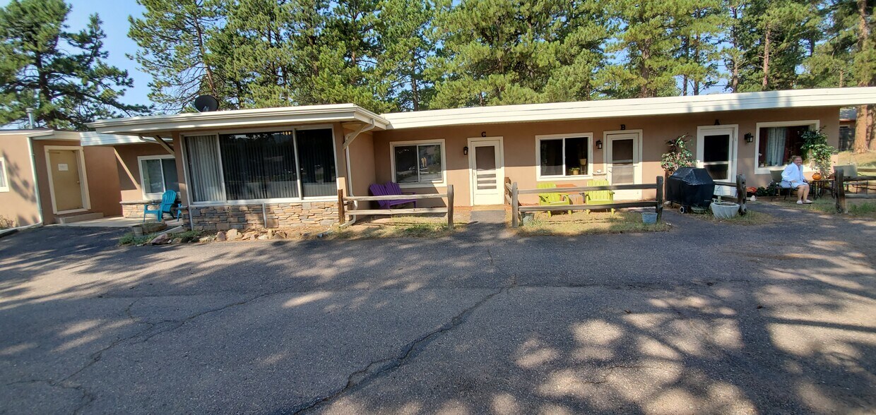 Mountain Manor Apartments Woodland Park, CO