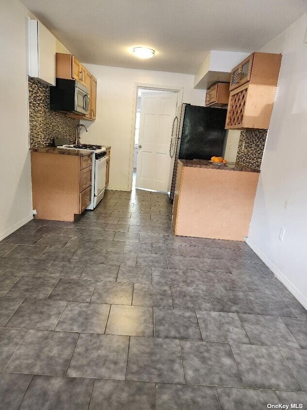 Foto del edificio - 425 Howe Ave