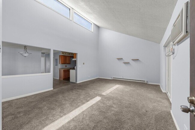 Foto del edificio - 535 W Lies Rd