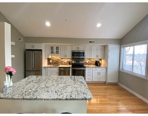 Building Photo - 254 Brown Bear Crossing