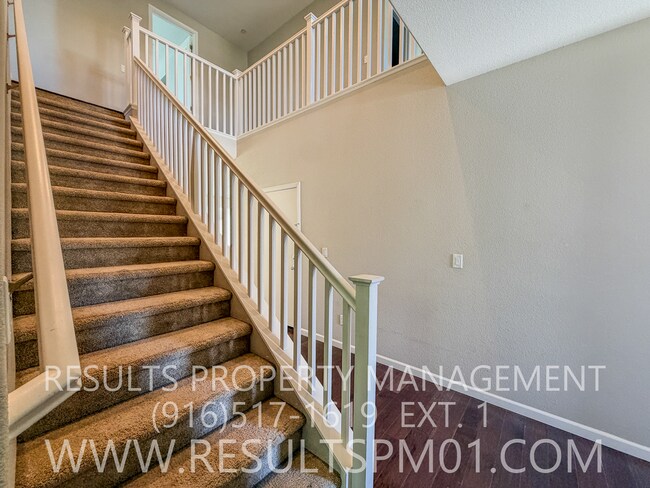 Foto del edificio - 1041 Bridlewood Dr