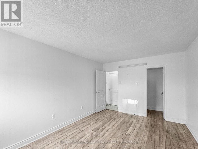 Building Photo - 2645-2645 Kipling Ave
