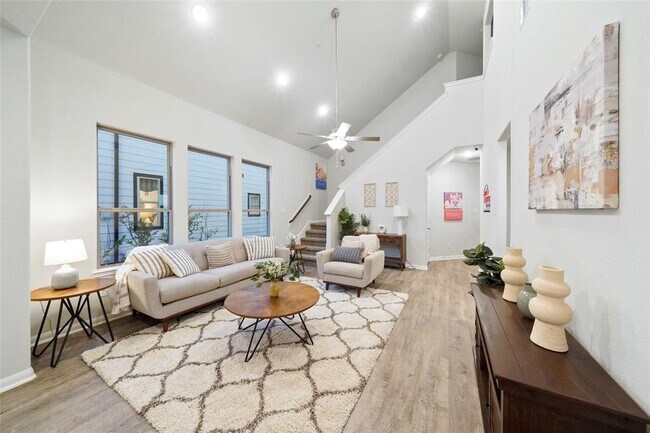 Building Photo - 1023 Bluebonnet Trl