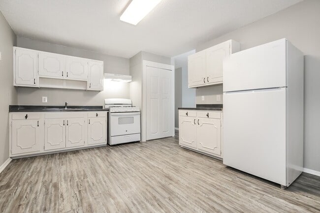 Building Photo - 204 Cherryview Ln