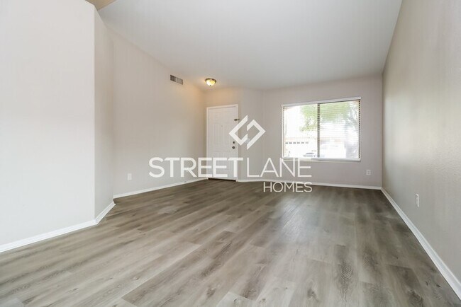 Building Photo - REDUCED!