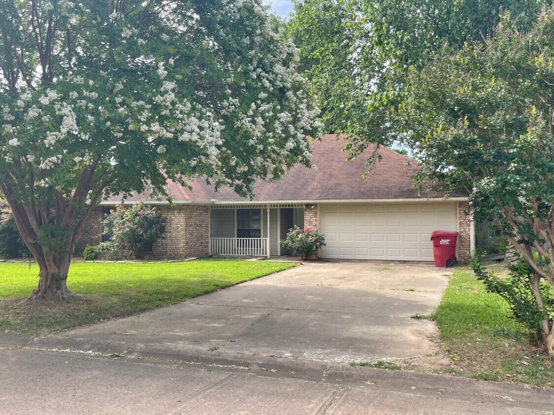 Foto principal - 6060 Laura Ln