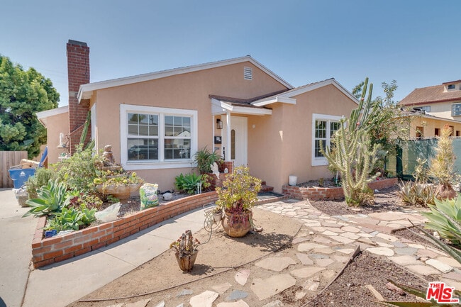 Building Photo - 8037 Campion Dr