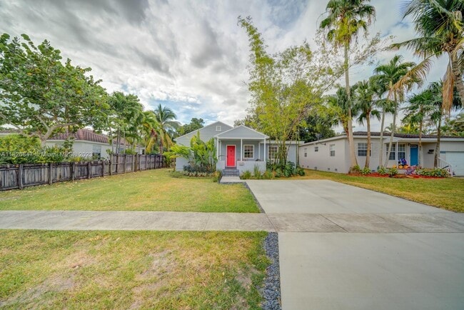Building Photo - 5740 SW 47th St