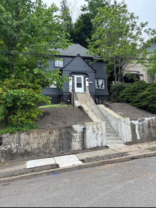Building Photo - 4059 Grizella St
