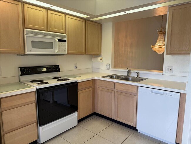 Foto del edificio - 13801 Timberland Dr