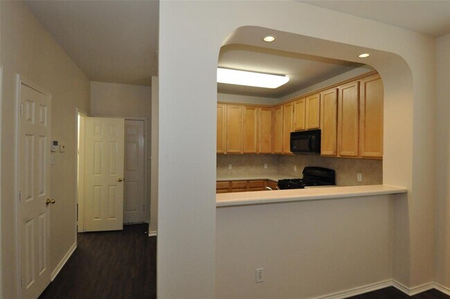Foto del edificio - 1900 Scofield Ridge Pkwy