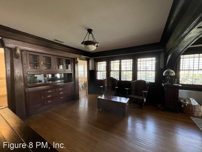 Building Photo - 2 br, 1.5 bath House - 3447 4th Ave