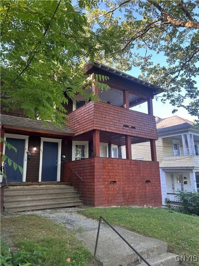 Building Photo - 519-521 Clarendon St