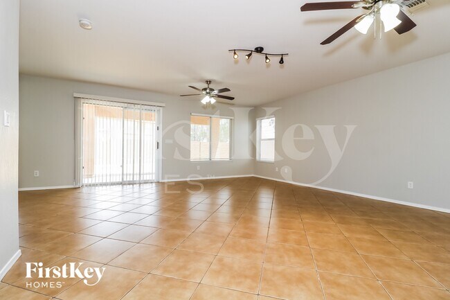 Foto del edificio - 1167 S 225th Ln