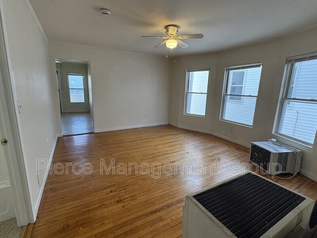 Foto del edificio - 529 Massabesic St