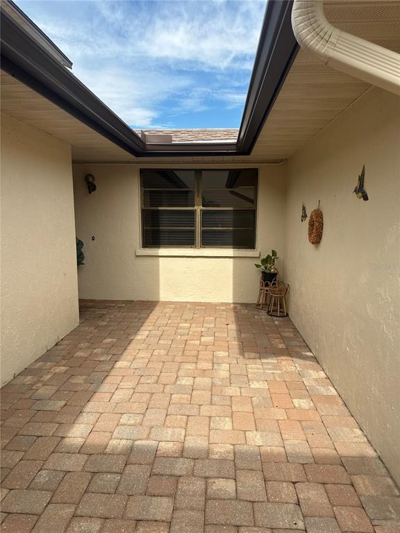 Building Photo - 4644 La Jolla Dr