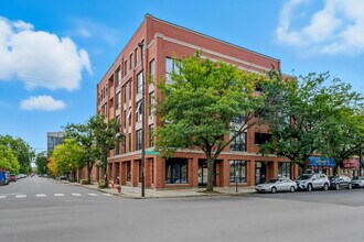 Building Photo - 2354 N Washtenaw Ave